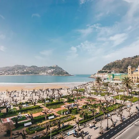 Alderdi Eder By People * San Sebastian