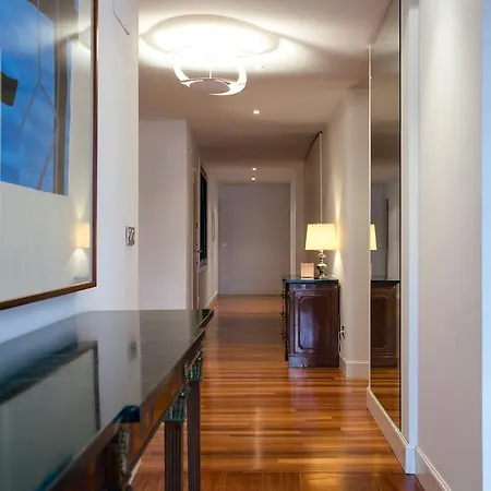 Alderdi Eder By People アパート サン・セバスティアン