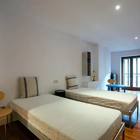 Alderdi Eder By People サン・セバスティアン