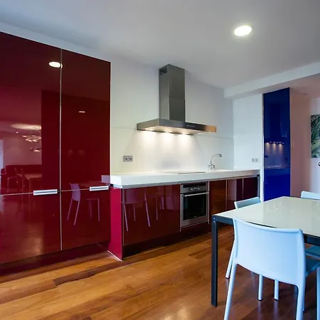 Alderdi Eder By People サン・セバスティアン